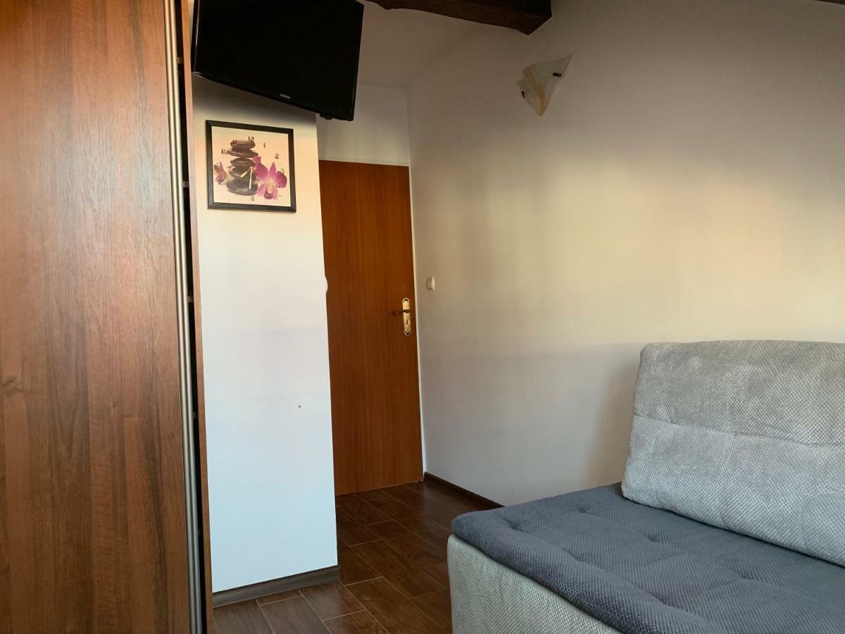 Pokoje Goscinne Matros Ustronie Morskie Buitenkant foto