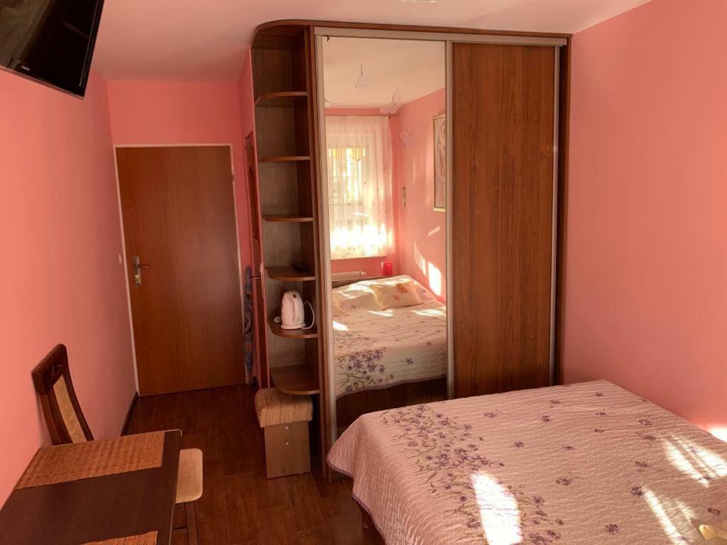 Pokoje Goscinne Matros Ustronie Morskie Buitenkant foto